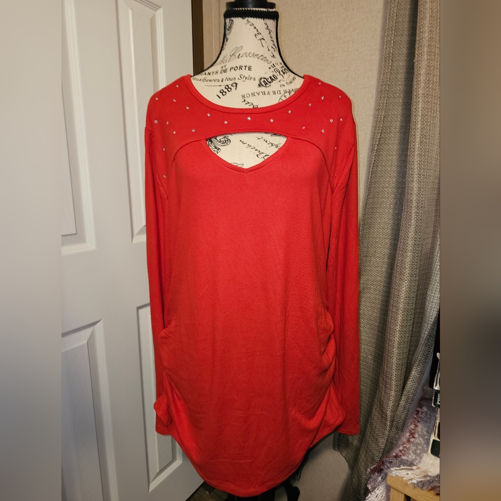 Como Vintage Soft Knit with Front key Hole and sparkle stones on front